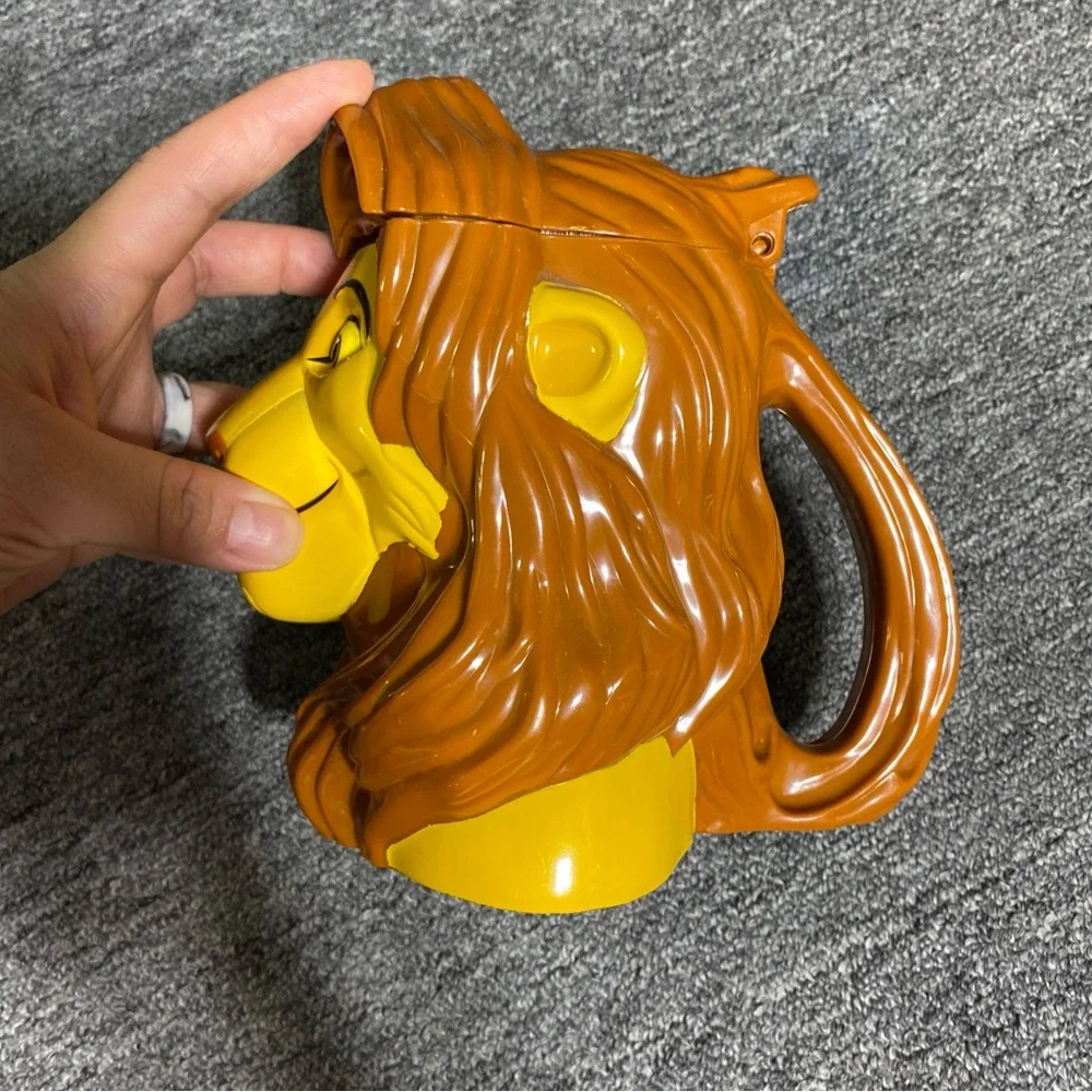 Disney Lion King Disney on Ice Souvenir Flip Top Mug Cup Simba Mufasa Vintage - Picture 3 of 12